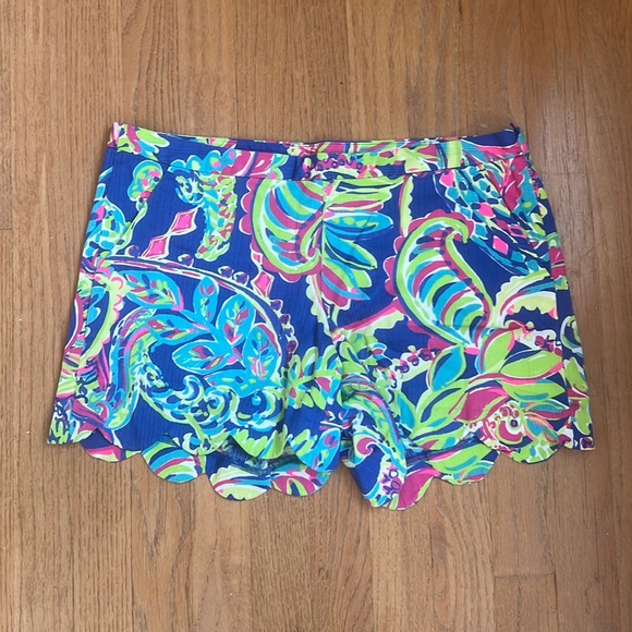 Excellent Condition! Lilly Pulitzer Scalloped shorts - Picture 1 of 2
